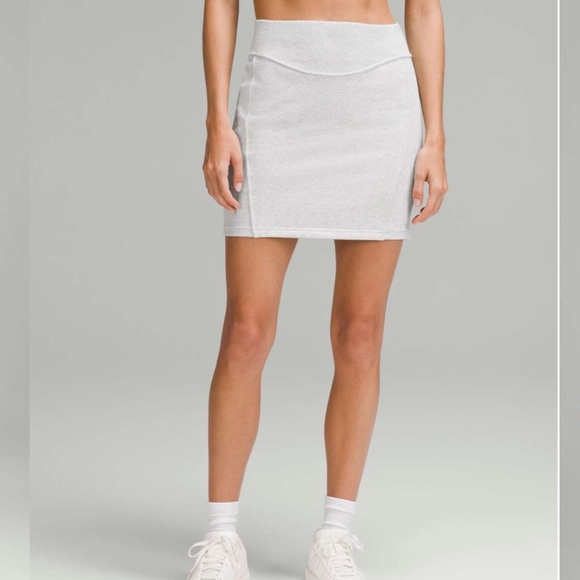 lululemon athletica Dresses & Skirts - Lululemon Scuba HighRise Mini Skirt Heathered Core Ultra Light Gray Med NWT